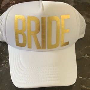 NWT All White Bride Hat